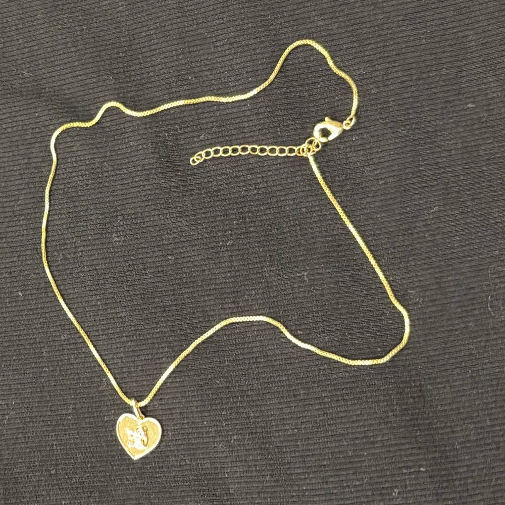 5/$10 Evry Jewels Gold Heart Necklace with Cupid